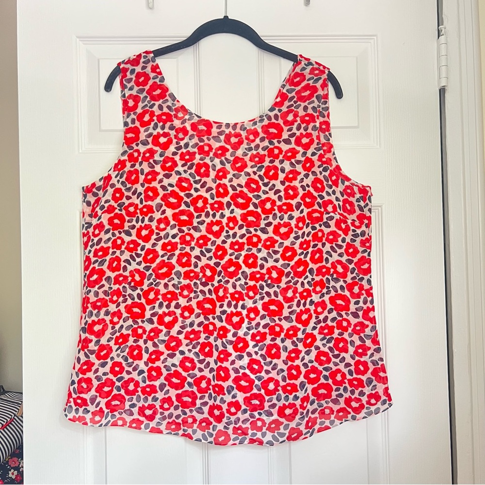 CAbi Floral Red Sleeveless Top size L